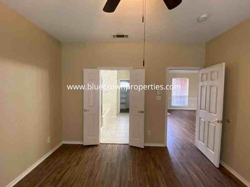 1829 Carver Dr - Photo 6 of 17