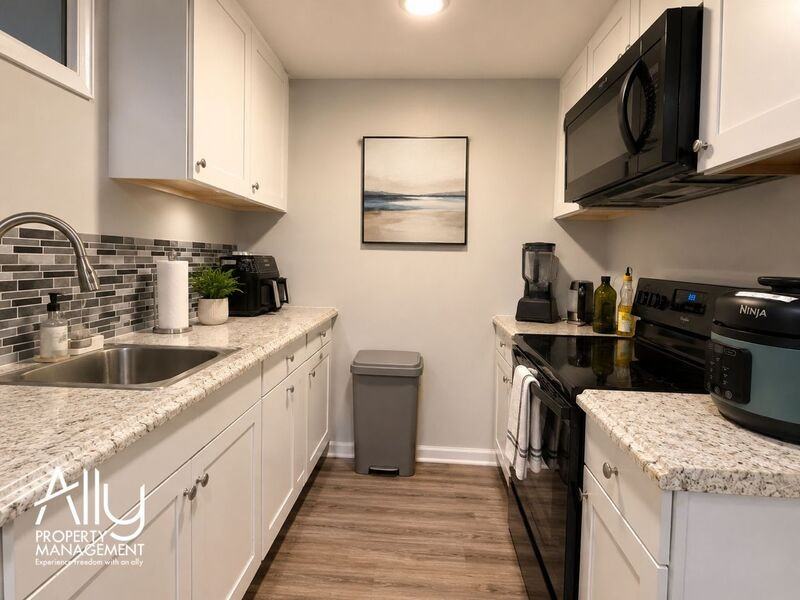 1210 Agnese St #B - Photo 5 of 9
