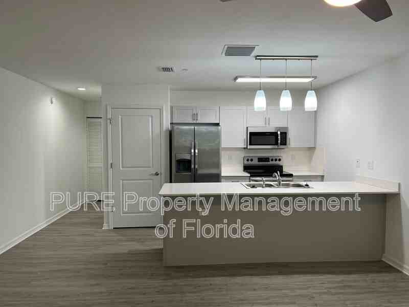 318 Neterrace #201 - Photo 5 of 18