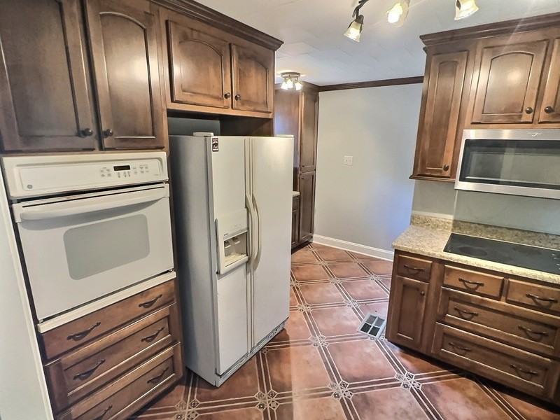 3766 Friar Tuck Rd - Photo 3 of 18