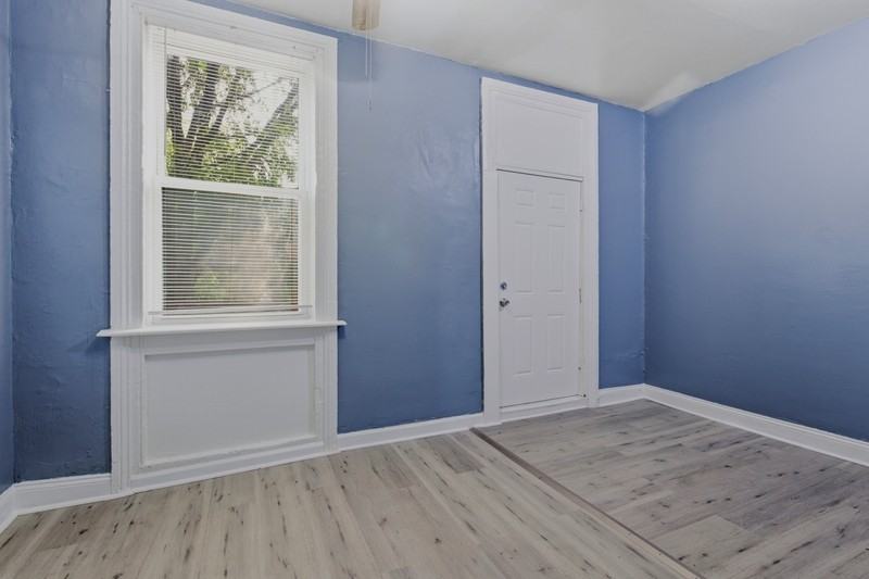 1409 Mcculloh St - Photo 4 of 19