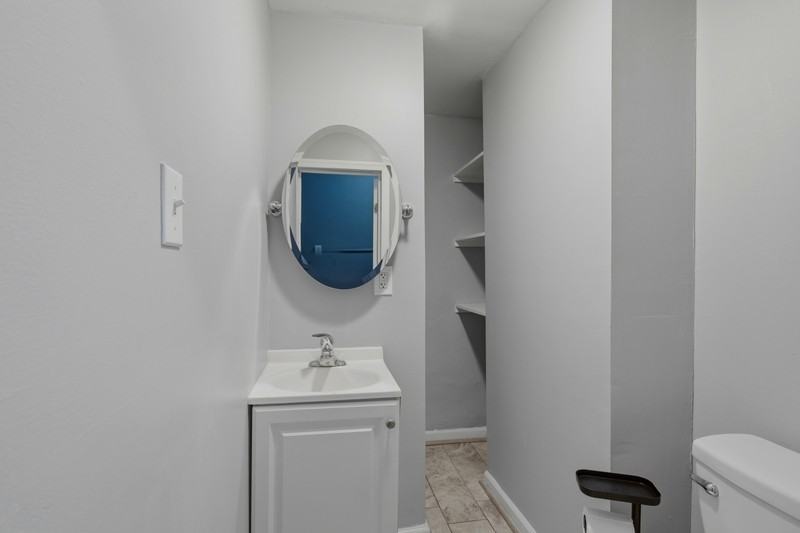 1409 Mcculloh St - Photo 7 of 19