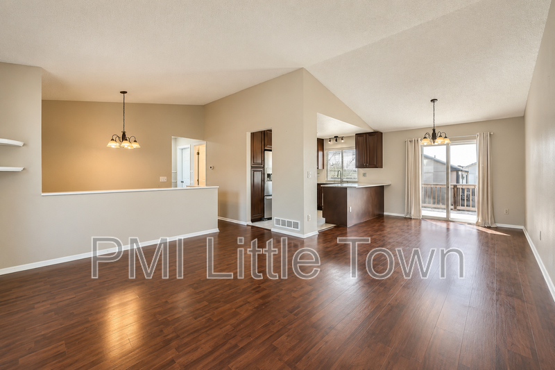 3145 S Gibralter St - Photo 4 of 26