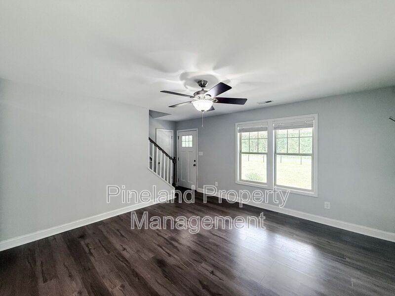 668 Mckenzie Rd - Photo 3 of 20