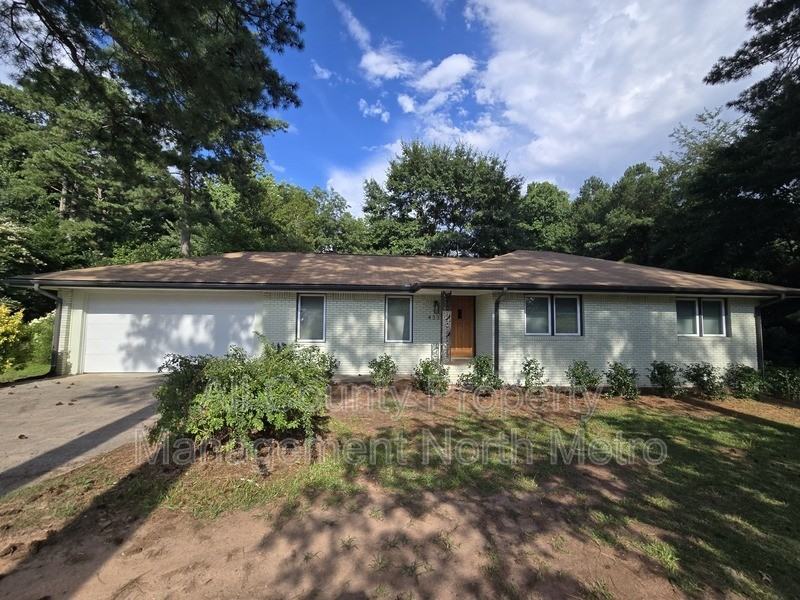 4335 King Springs Rd Se - Photo 3 of 24