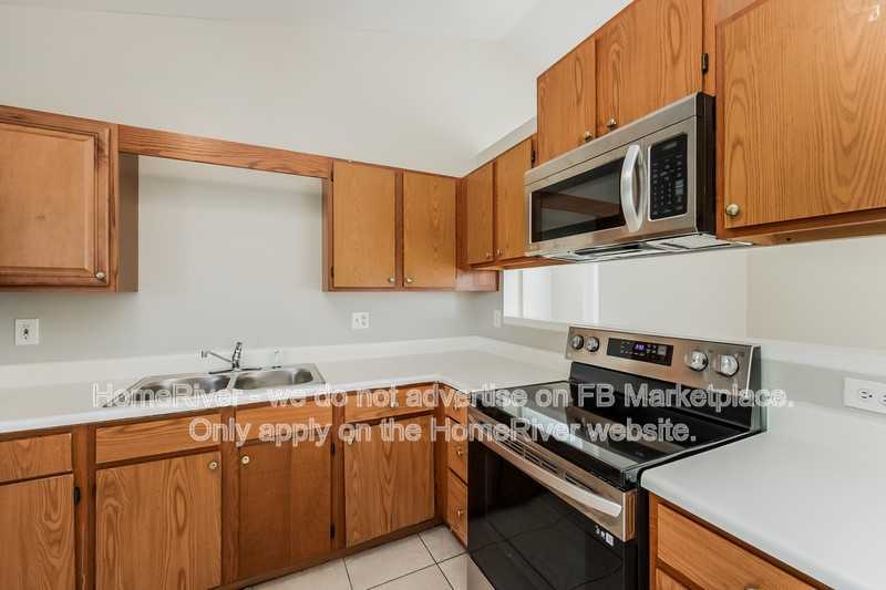 1720 Sw 3rd Pl - Photo 4 of 21