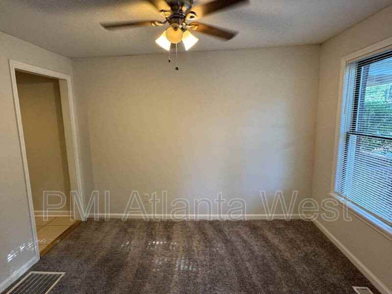 1796 Spring Ave - Photo 7 of 7