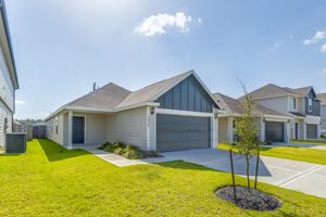featured image of 13840 Green Heron Way