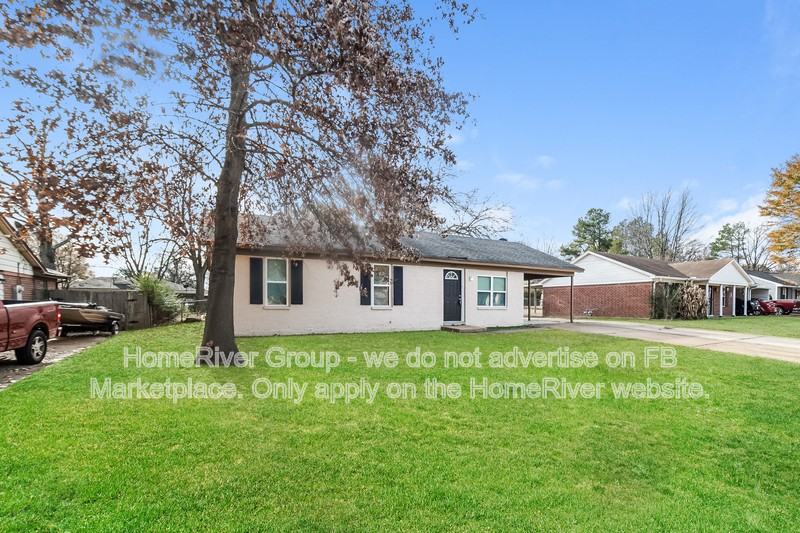 3175 Mayfair Dr - Photo 3 of 16