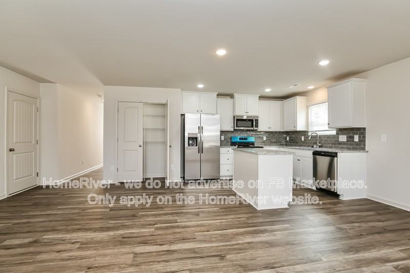 2304 Kaywood Ln - Photo 4 of 20