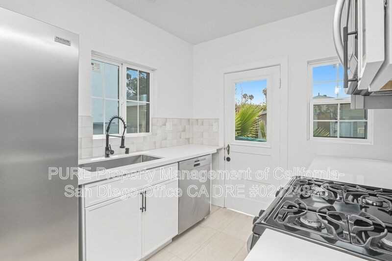 4218 Iowa St #4222 - Photo 7 of 21