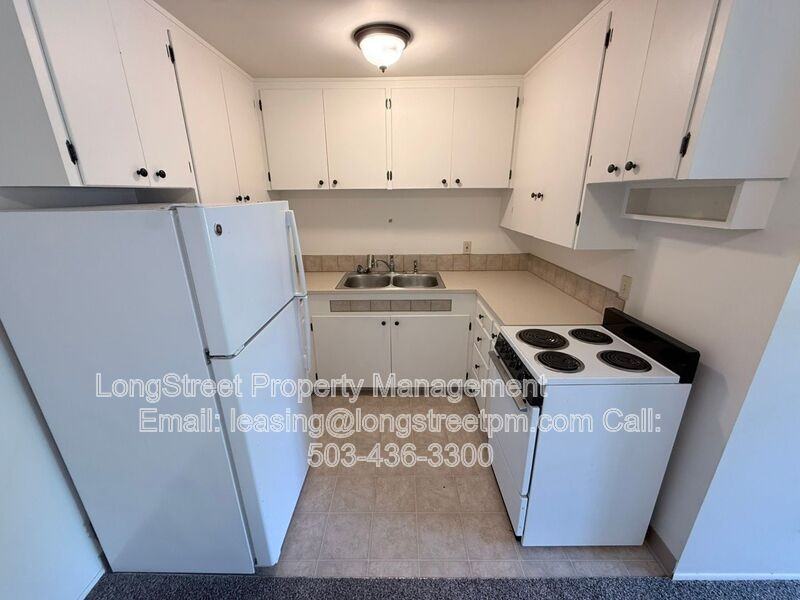 2608 Nw Tyler Ave - Photo 6 of 13