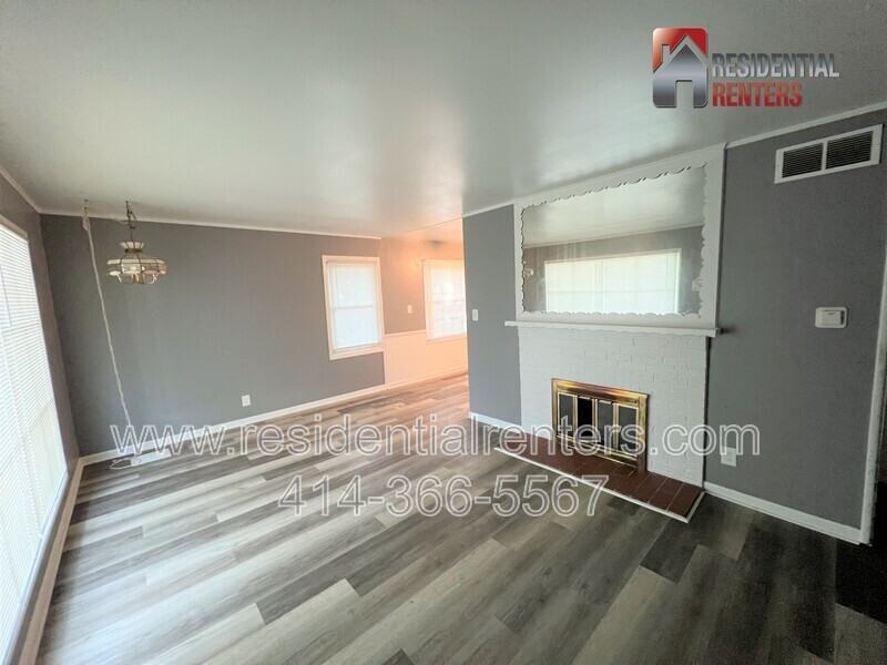 5657 N 58th St