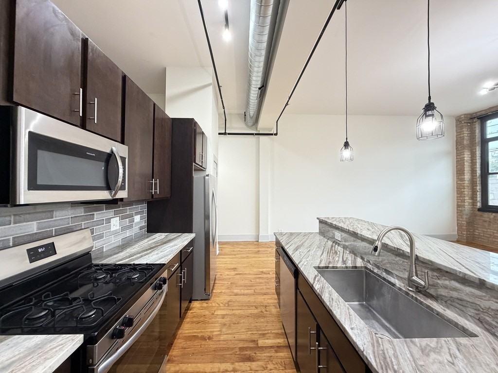1432 W 21st St #124 - Photo 6 of 21