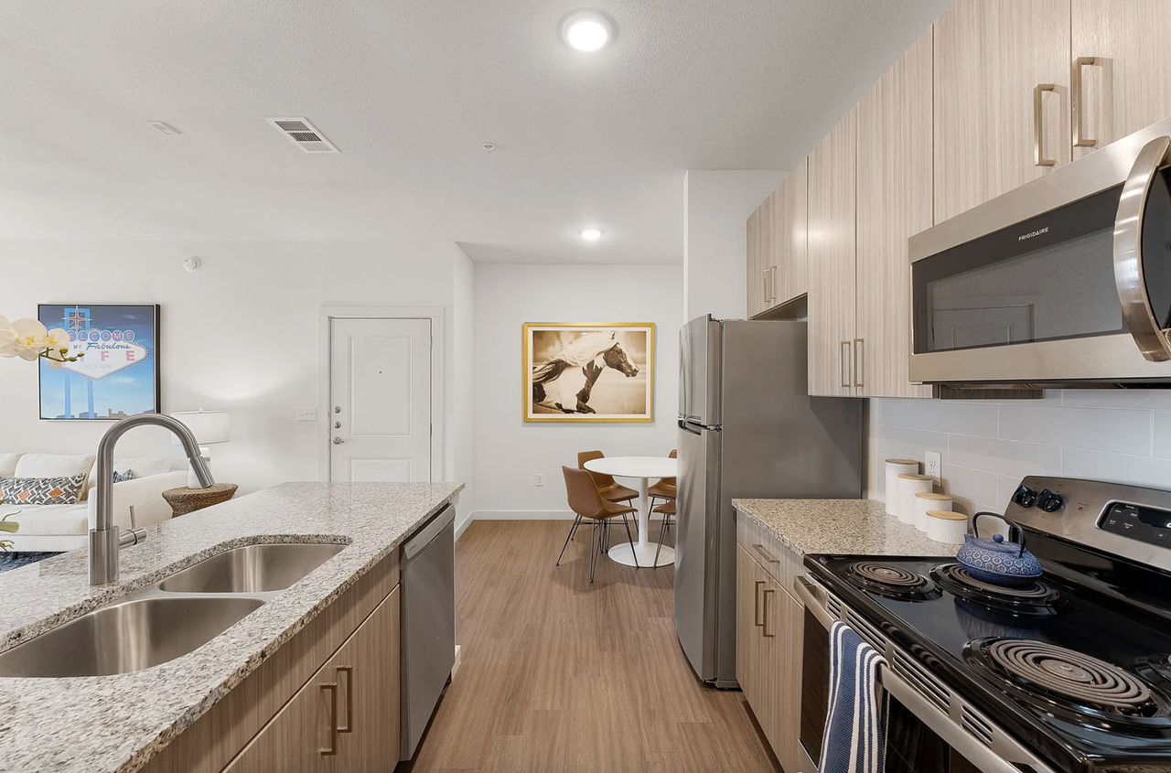 13015 Dessau Road - Photo 6 of 26