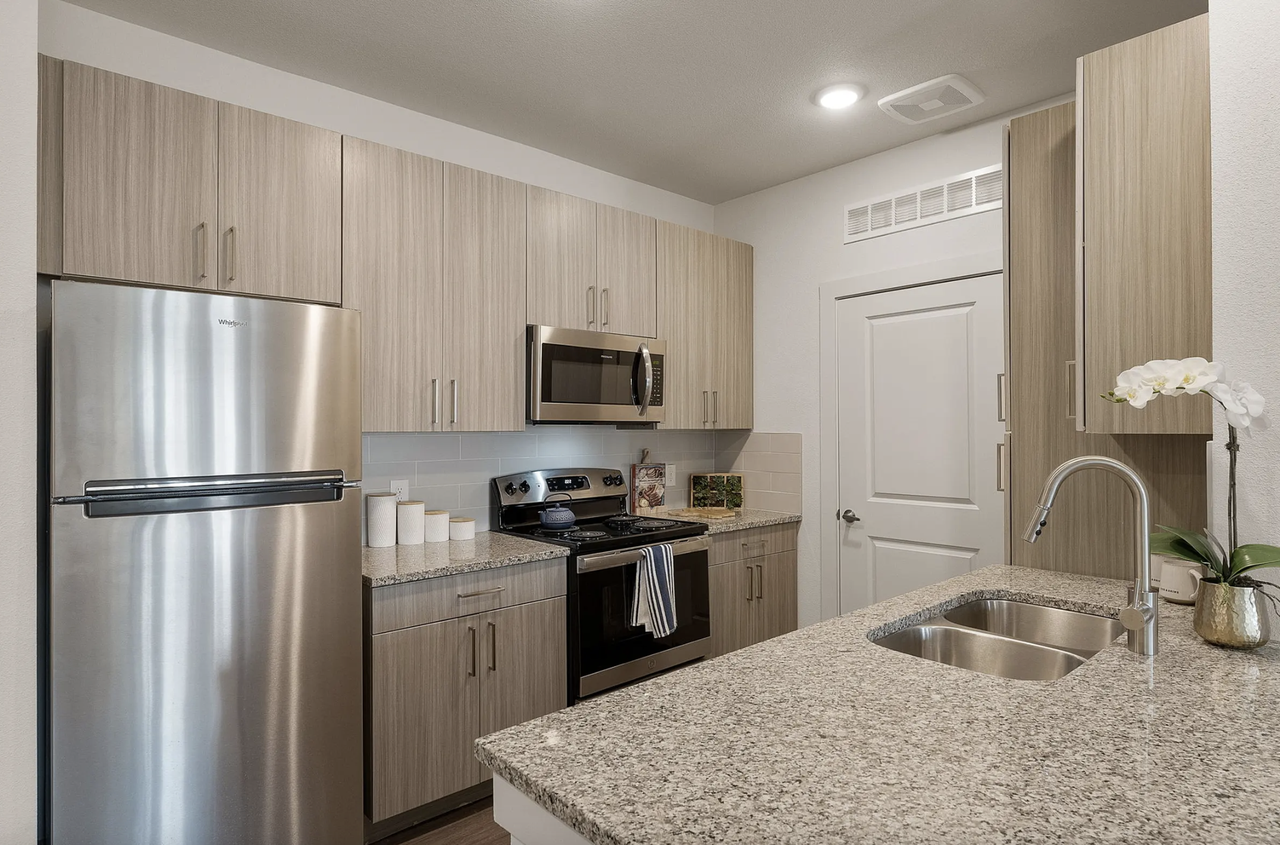 13015 Dessau Road - Photo 5 of 26