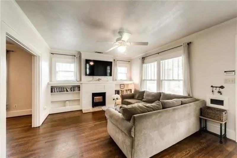 2510 Wabash Ave - Photo 2 of 14