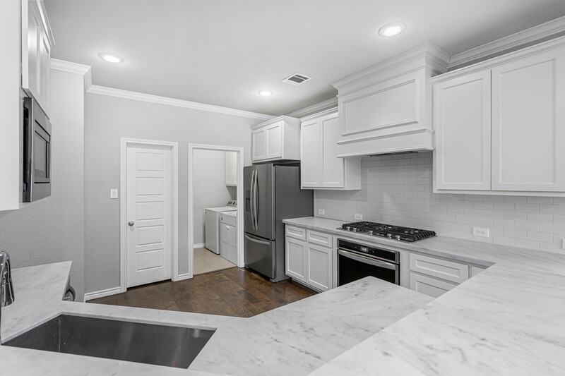 2909 Gordon Ave - Photo 5 of 20