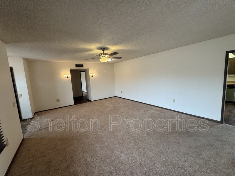 12503 W Rampart Dr - Photo 3 of 17