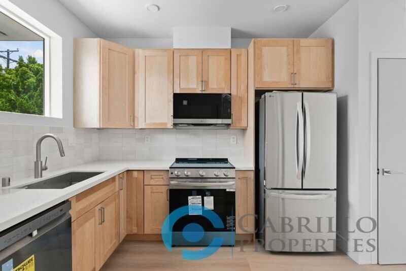 3516 Oak Glen Ln - Photo 3 of 20
