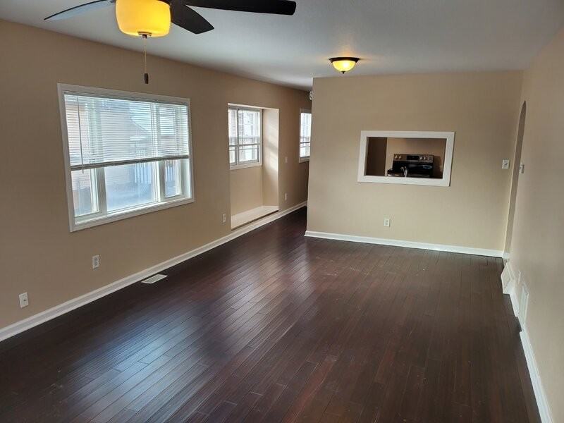 3216 1st St - Photo 2 of 10