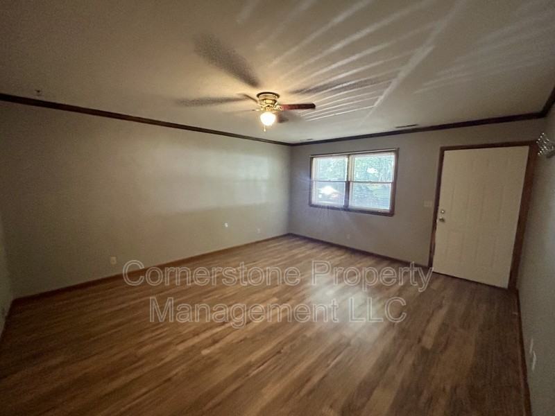 1236 Spruce St - Photo 3 of 7