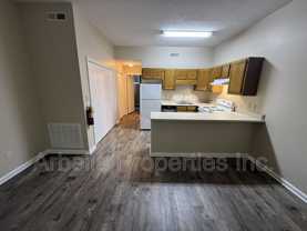 420 W Jackson Blvd #28 - Photo 1 of 1