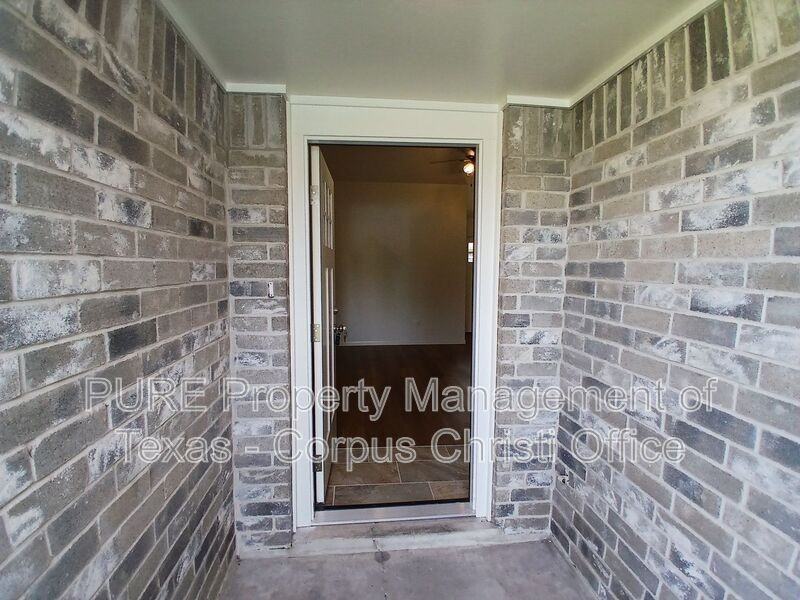 2725 Allencrest Dr - Photo 3 of 42