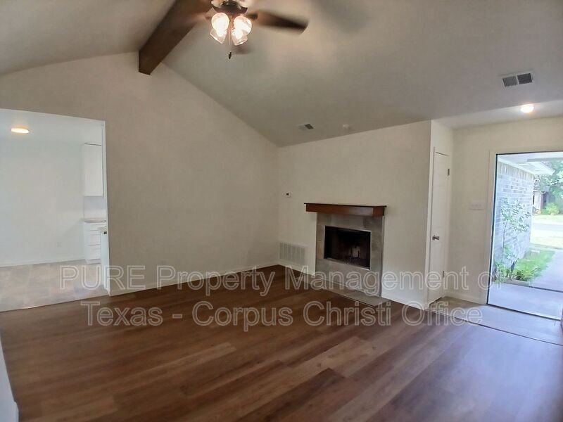 2725 Allencrest Dr - Photo 6 of 42