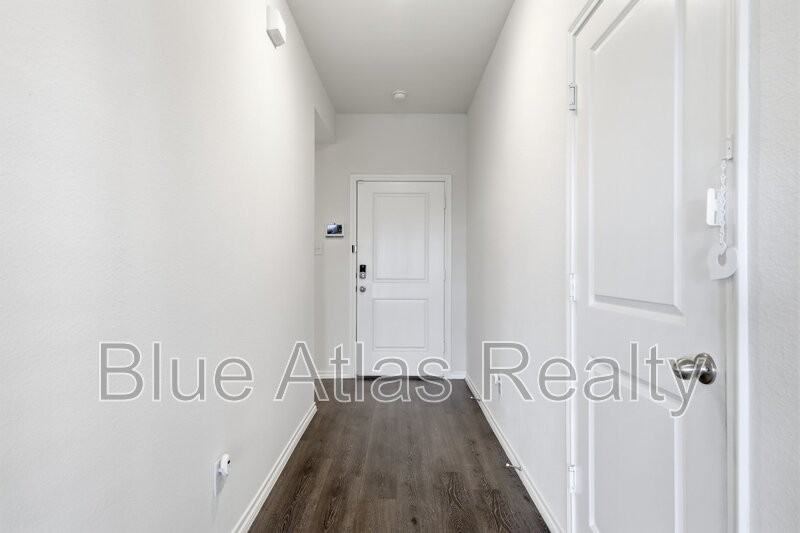 503 Cistern Way - Photo 3 of 23