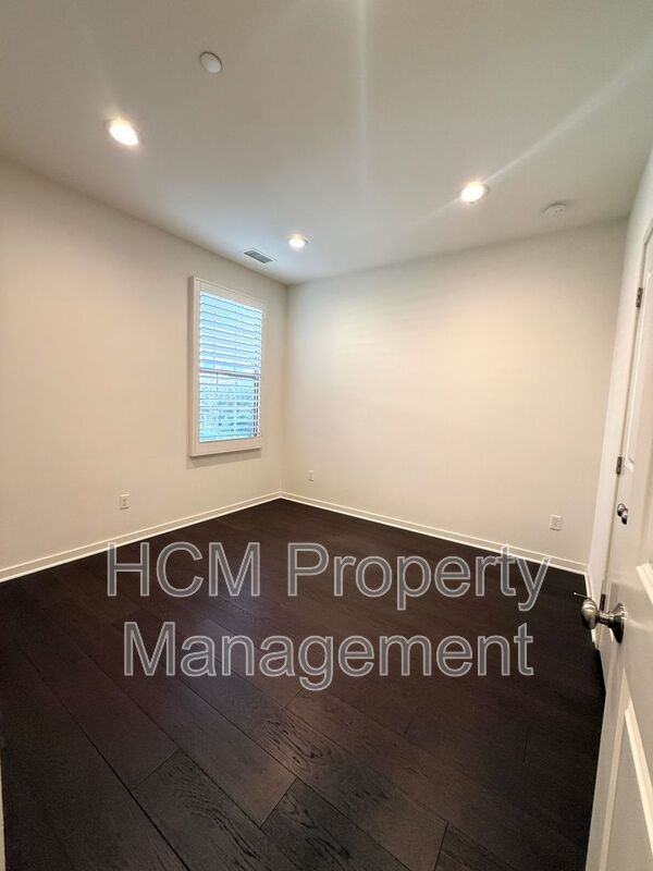 61 Tallowood - Photo 4 of 24