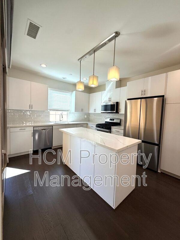 61 Tallowood - Photo 7 of 24