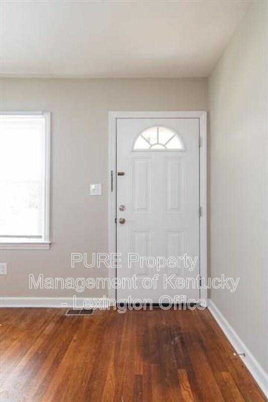 817 Marcellus Dr - Photo 4 of 31