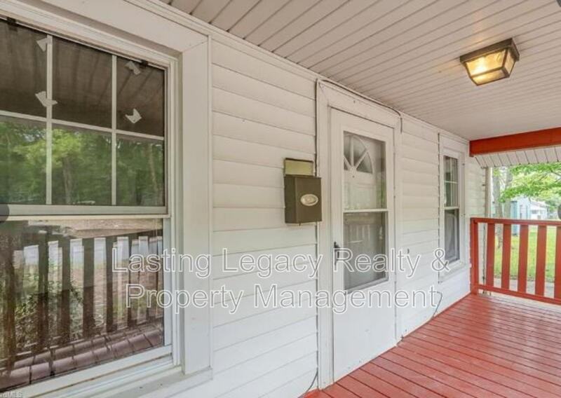 1006 Junia Ave - Photo 2 of 13