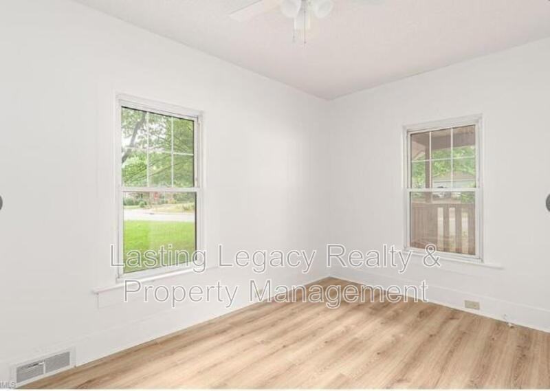 1006 Junia Ave - Photo 7 of 13