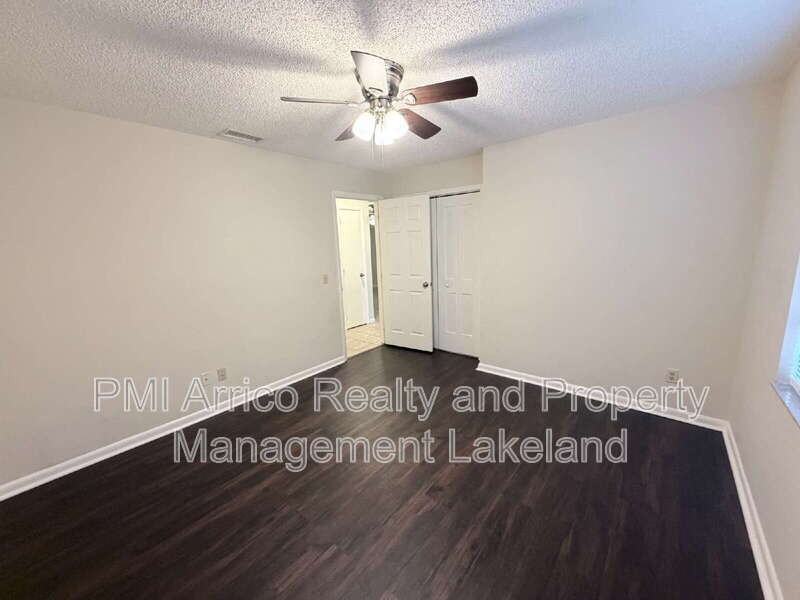 702 W Park St #702 - Photo 4 of 9