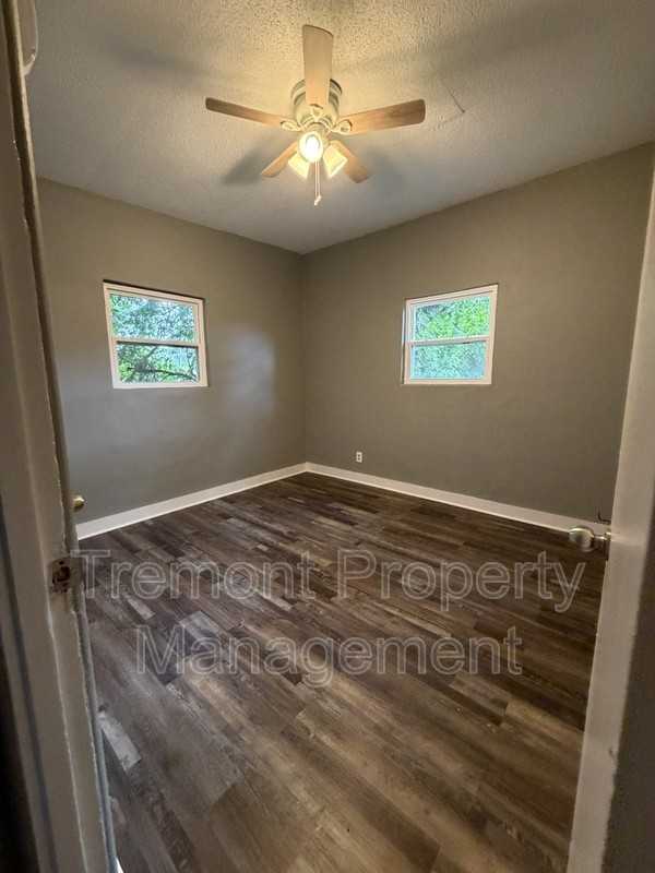 4607 Highland Ave - Photo 2 of 6