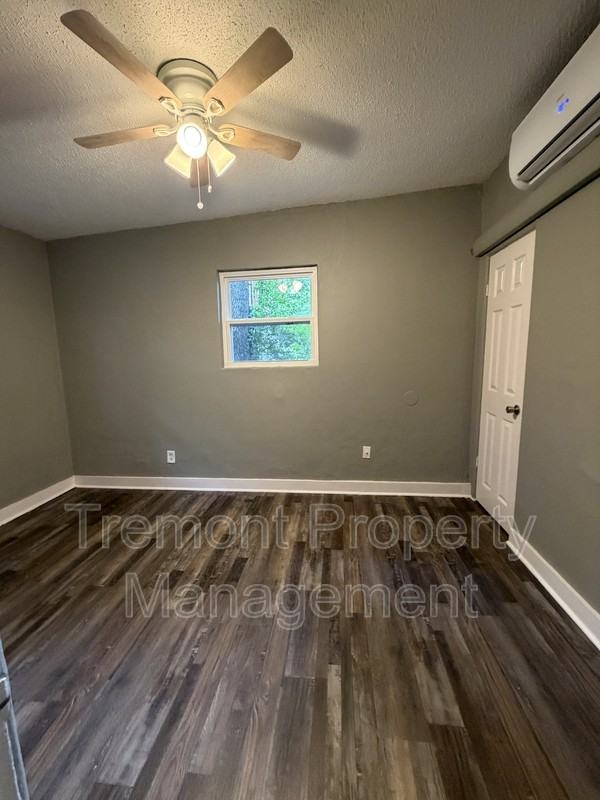 4607 Highland Ave - Photo 3 of 6