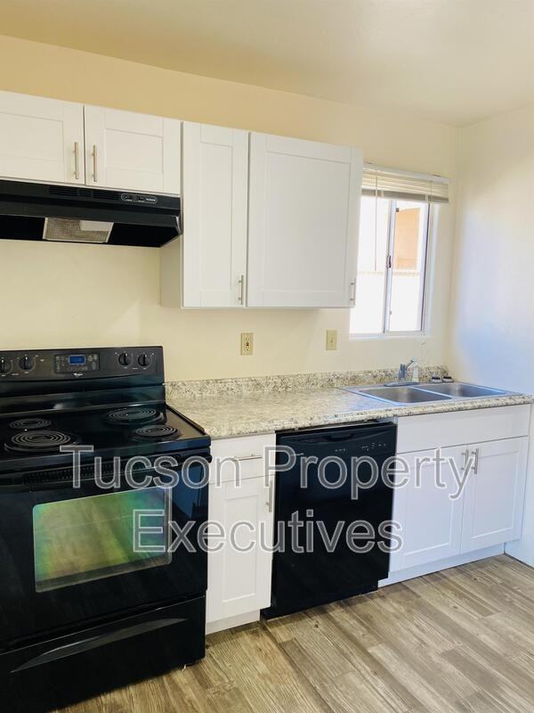 3319 E Presidio Rd - Photo 4 of 19