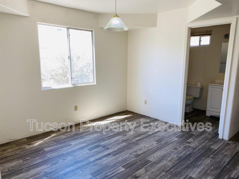 3319 E Presidio Rd - Photo 6 of 19