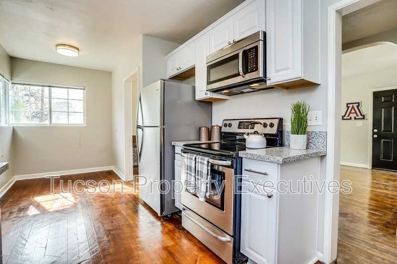 1040 E Linden St - Photo 5 of 21