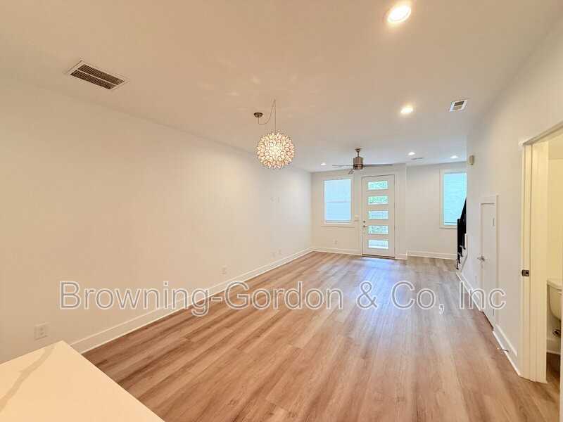 805 Cherokee Ave #4 - Photo 5 of 15
