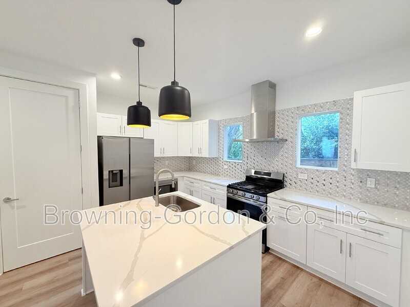 805 Cherokee Ave #4 - Photo 6 of 15