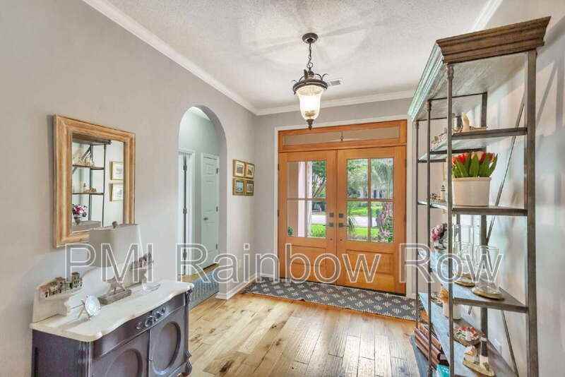 1326 Belhaven Dr - Photo 3 of 37