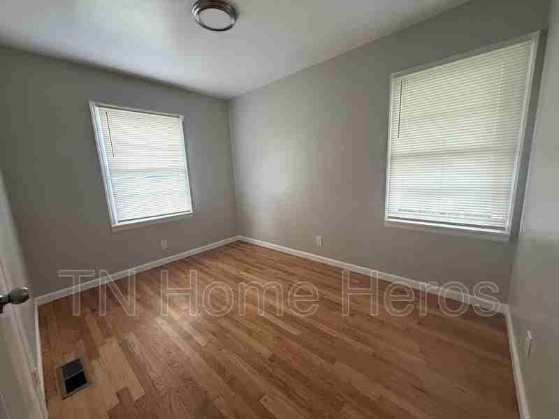 2810 Cecil Ave - Photo 7 of 10