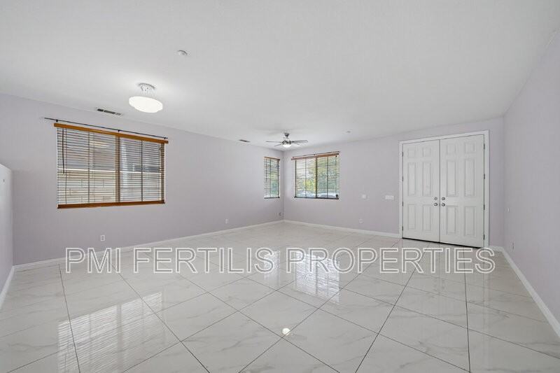 7167 Elsa Ct - Photo 7 of 50