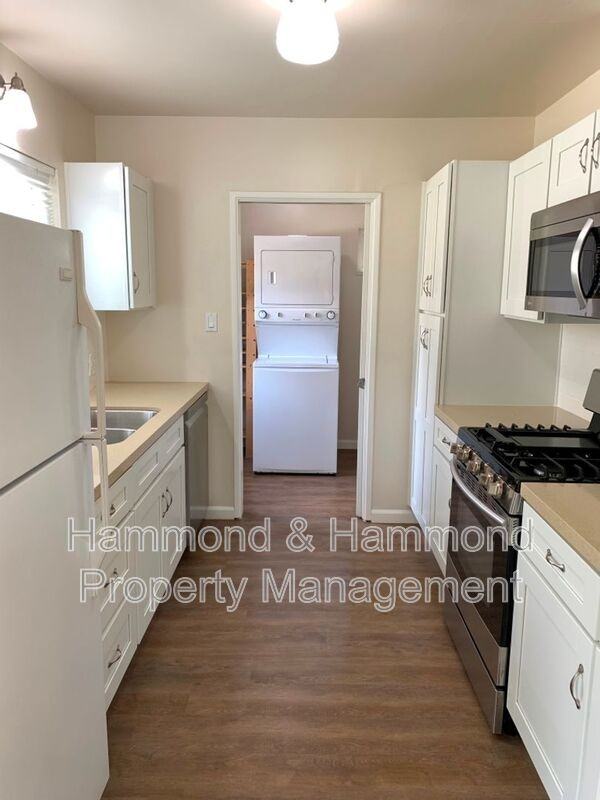 21229 De La Guerra St - Photo 4 of 9