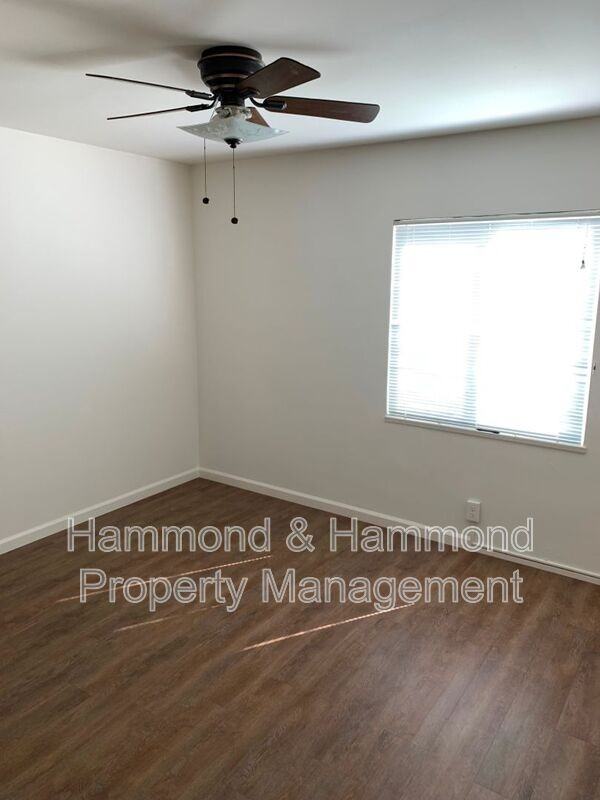 21229 De La Guerra St - Photo 6 of 9
