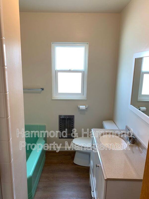21229 De La Guerra St - Photo 7 of 9