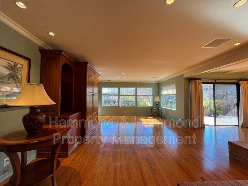 15451 Deerhorn Rd - Photo 3 of 28
